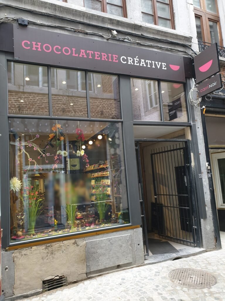 Devanture de la chocolaterie Carré Noir, Liège